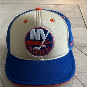 Islanders flex trucker hat